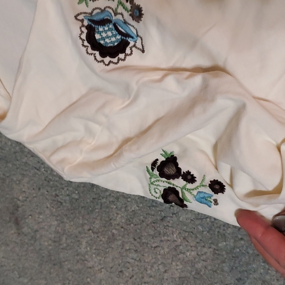 Xl Christopher and banks embroidered cream top - Picture 3 of 6